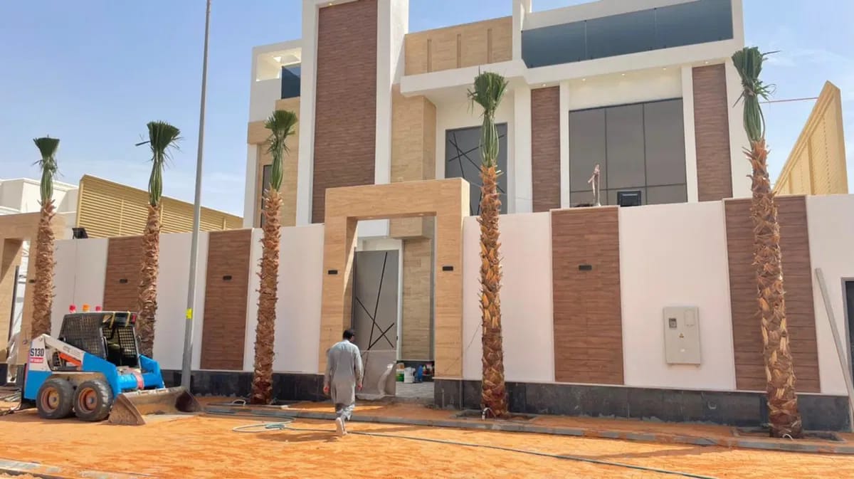 تنسيق الأشجار مع العشب